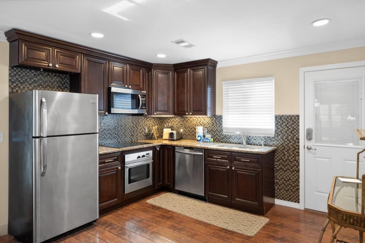 Apartment Gorgeous With Pool And Fort Myers Beach