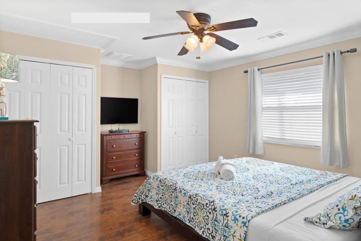 Apartment Gorgeous With Pool And Fort Myers Beach